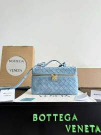 Picture of Bottega Veneta Handbags _SKUfw202999740fw